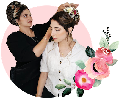 hair-styling-with-customer-in-action